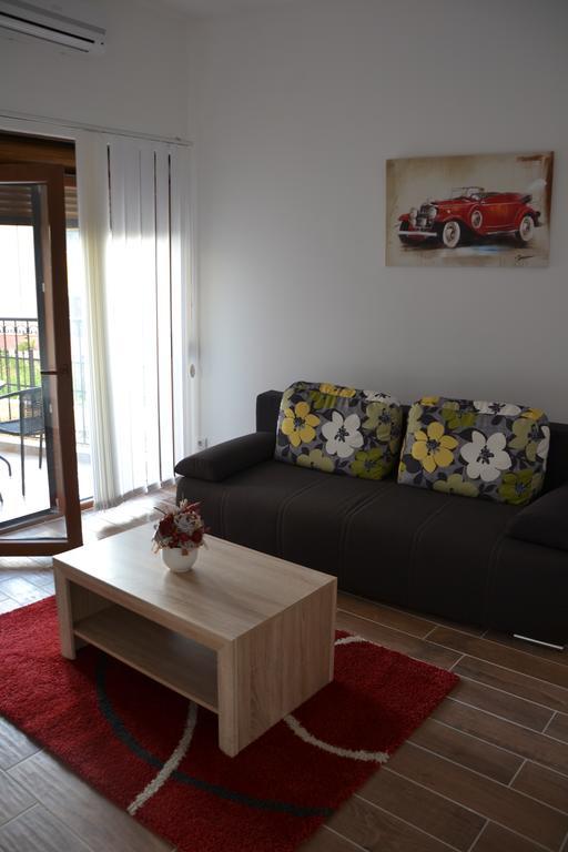 Apartments Porat ティヴァト エクステリア 写真